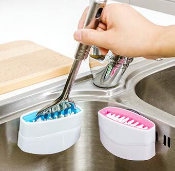 3-in-1 Kitchen Cleaning Brush with Suction Cup – Knife, Fork & Chopsticks Cleaning Tool for Fruits & Vegetables